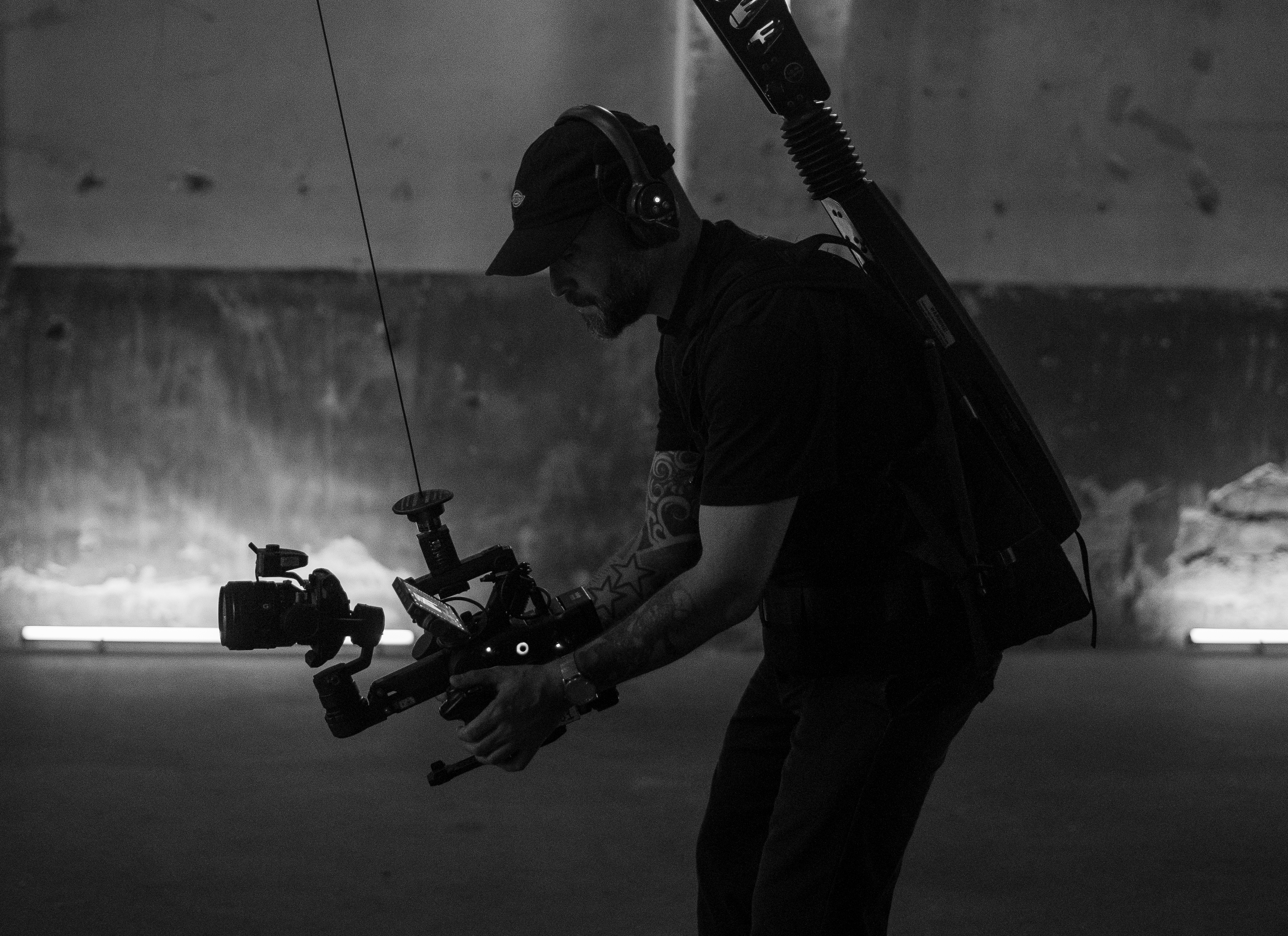 Pascal filmt met gimbal in donkere omgeving